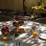 Le Clos Des Aromes 3* カシ
