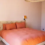ホテル Le Clos Des Aromes カシ