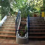 Le Clos Des Aromes ホテル