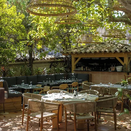 Le Clos Des Aromes קסיס