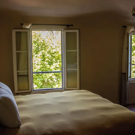 Le Clos Des Aromes קסיס