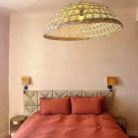 Le Clos Des Aromes 3* קסיס