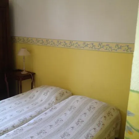 Le Clos Des Aromes מלון 3*