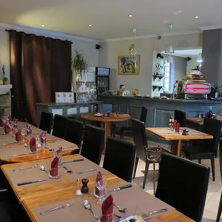 מלון Le Clos Des Aromes 3*