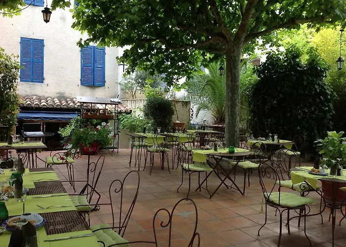 Le Clos Des Aromes Szálloda 3*