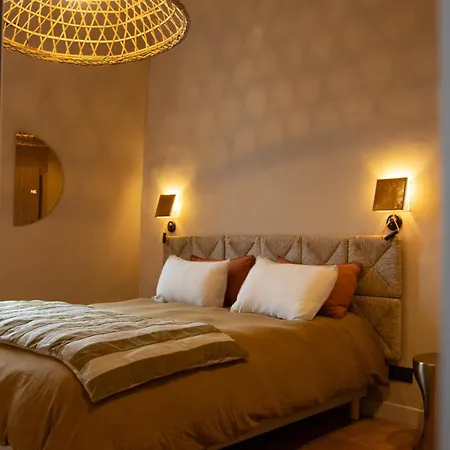 Le Clos Des Aromes Hotel