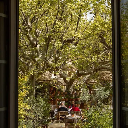 Le Clos Des Aromes Otel