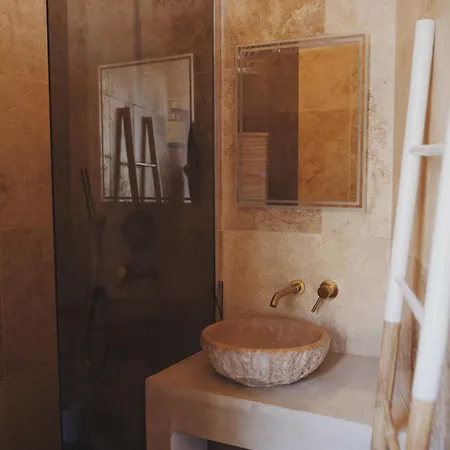Le Clos Des Aromes Otel 3*