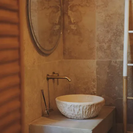 Otel Le Clos Des Aromes