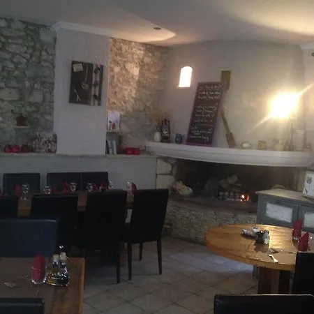 Hotel Le Clos Des Aromes 3*