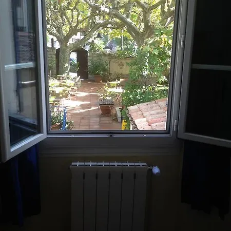 Hotel Le Clos Des Arômes 3*