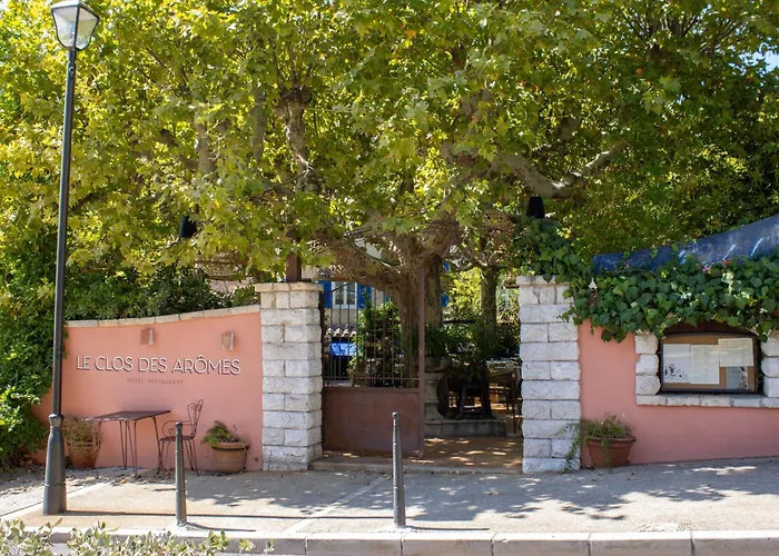 Le Clos Des Aromes 3* カシ