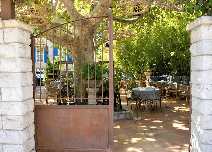 Hotel Le Clos Des Arômes